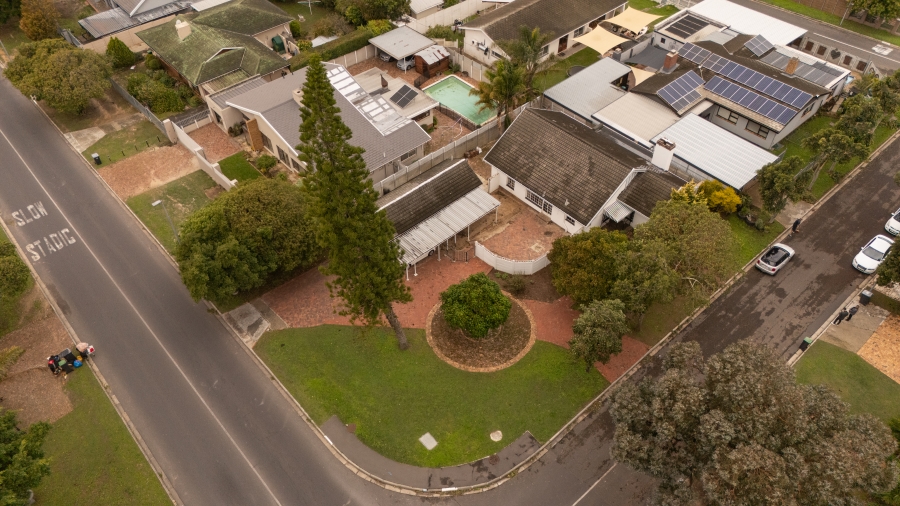 3 Bedroom Property for Sale in Bellair Western Cape